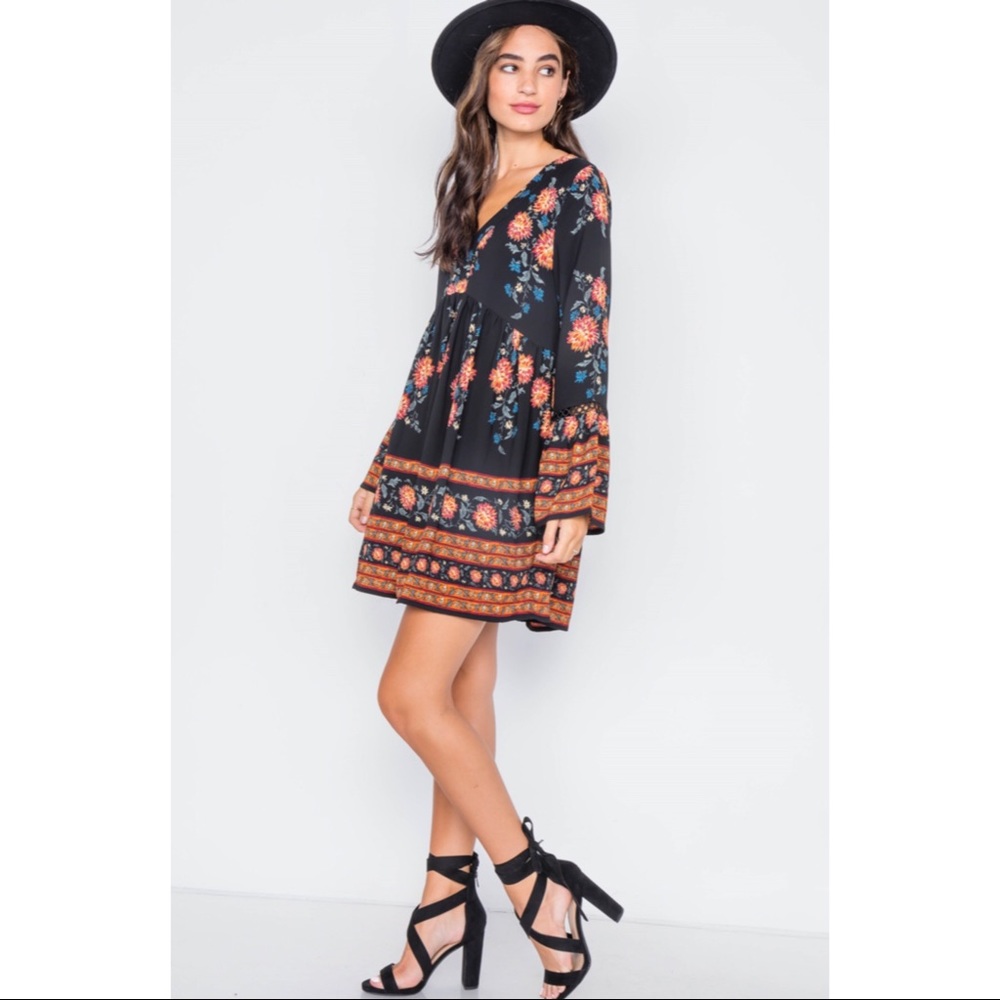 LAST ONE • Floral Bohemian Dress - Picture 3 of 4